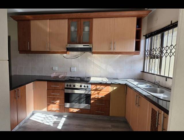 3 BEDROOM APARTMENT FOR SALE IN VERULAM CENTRAL